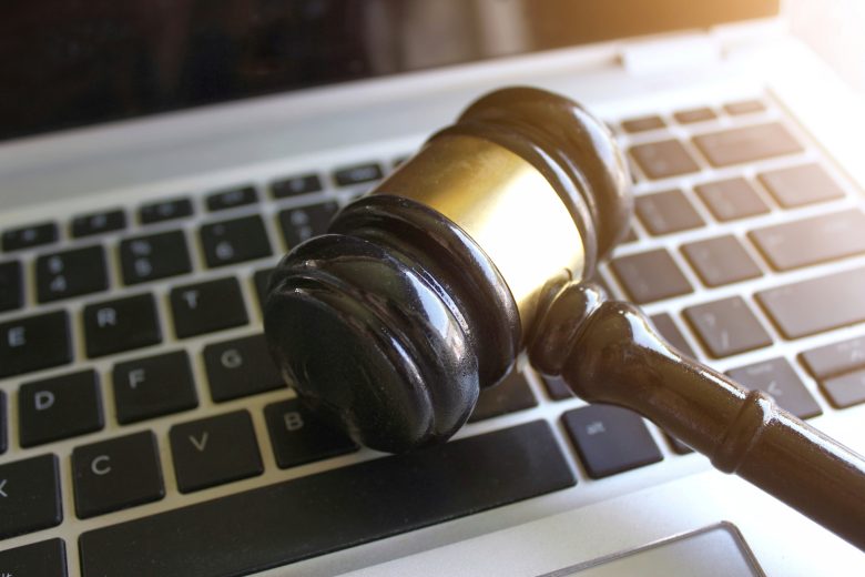 Online yacht auctions are another arrow in the quiver of brokers.